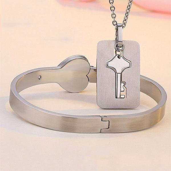 Lock Your Heart Bracelet Set